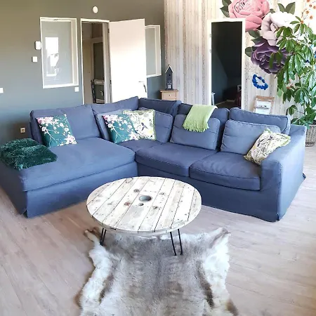 Ontbijt Bij De Boerenmeid לינה וארוחת בוקר 3*